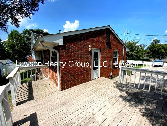 Building Photo - 1706 Glendon Rd