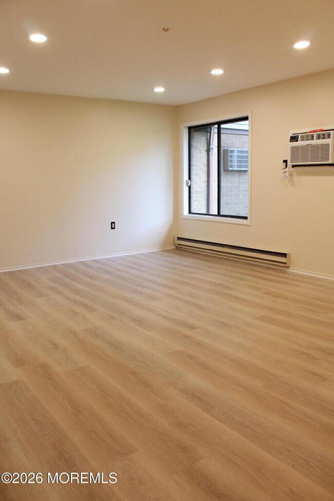 Building Photo - 7 Pine Cluster Cir