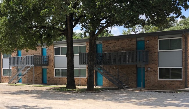 Building Photo - Creekside Apartments