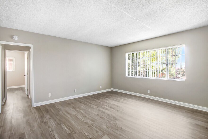 Building Photo - 1336 W. Stoneridge Ct.