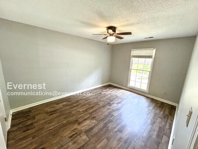 Building Photo - 1384 Belmont Ln