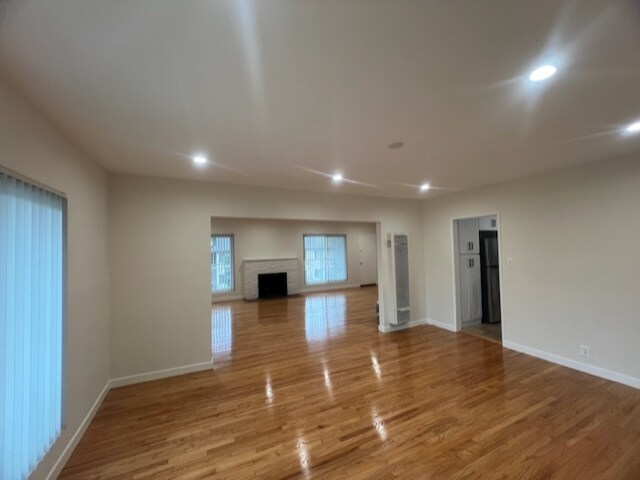 Building Photo - 1696 Amberwood Dr