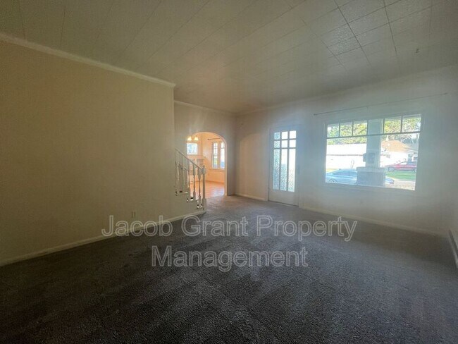 Building Photo - 1298 Idaho Ave