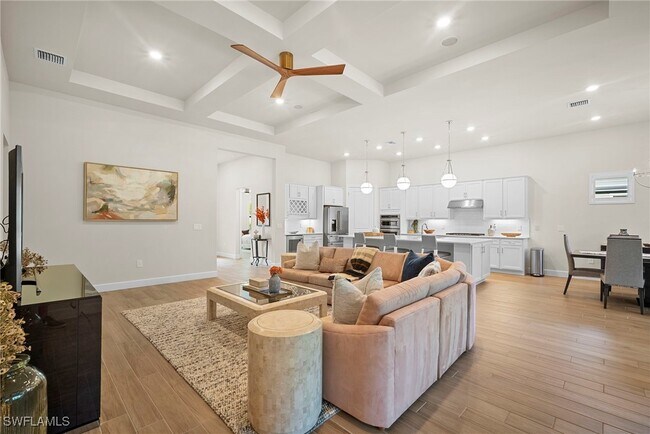 Building Photo - 9774 Everglades Dr