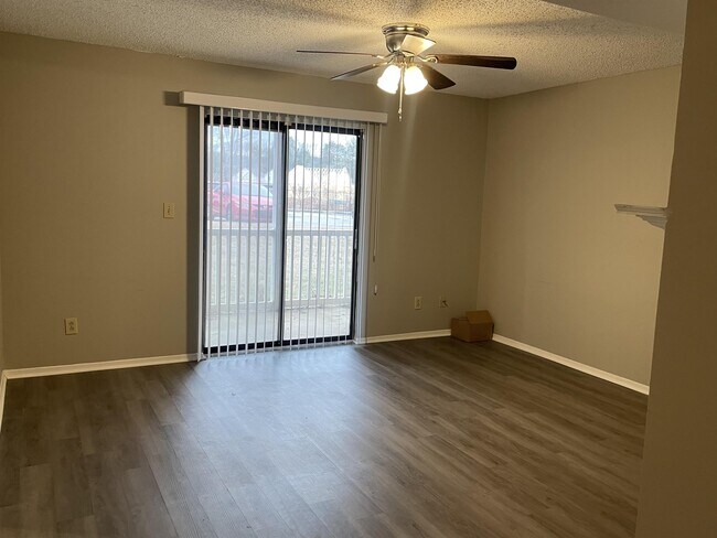 Building Photo - 6601 Willow Pointe Dr NW