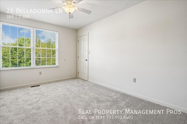 Building Photo - 26 Belladonna Ln