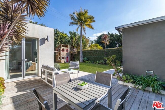 Building Photo - 4014 Colonial Ave