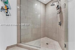Building Photo - 200 Biscayne Boulevard Way