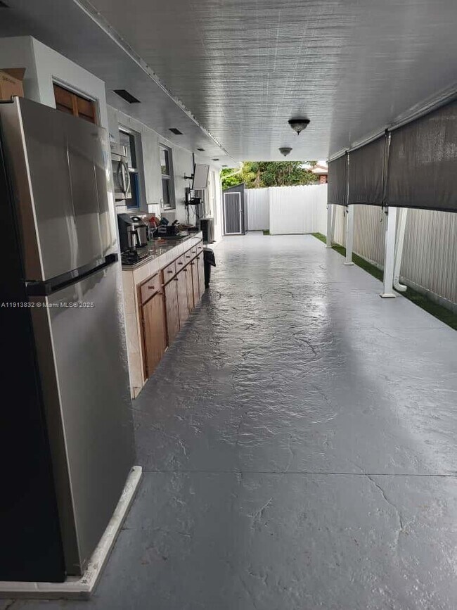 Primary Photo - 10356 SW 11th Terrace