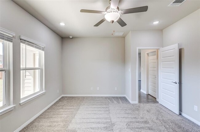Building Photo - 2853 Moyer Ln