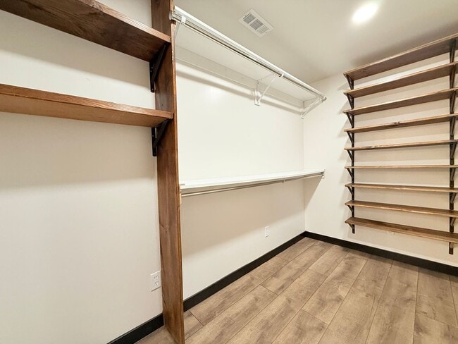 Building Photo - Beautifully Updated 2-Bedroom Home in Sandy!
