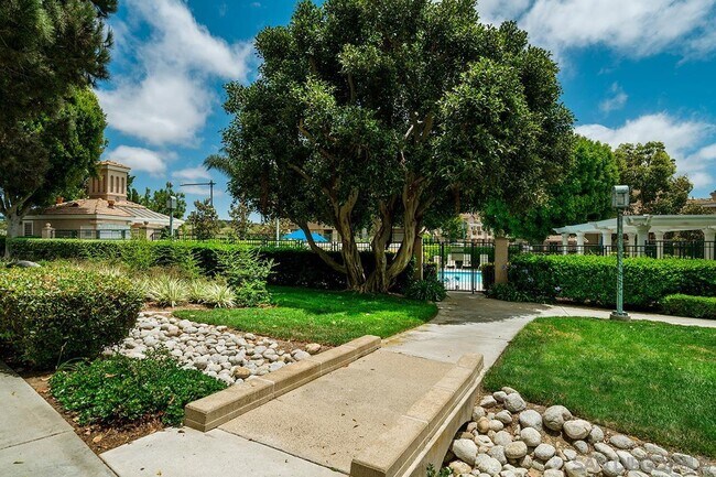 Building Photo - 7205 Calabria Ct