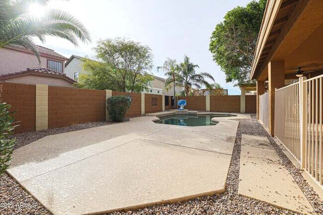 Building Photo - 17663 W Tasha Dr