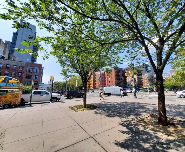 Building Photo - 149 1st Ave