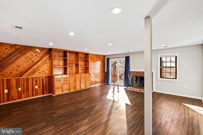 Building Photo - 5416 Wycklow Ct