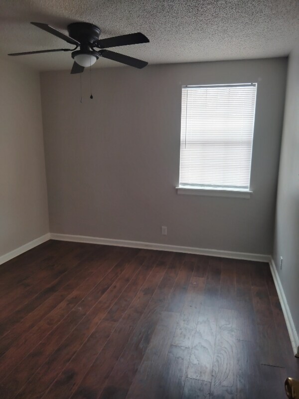 Building Photo - 3705 Brickmont Dr