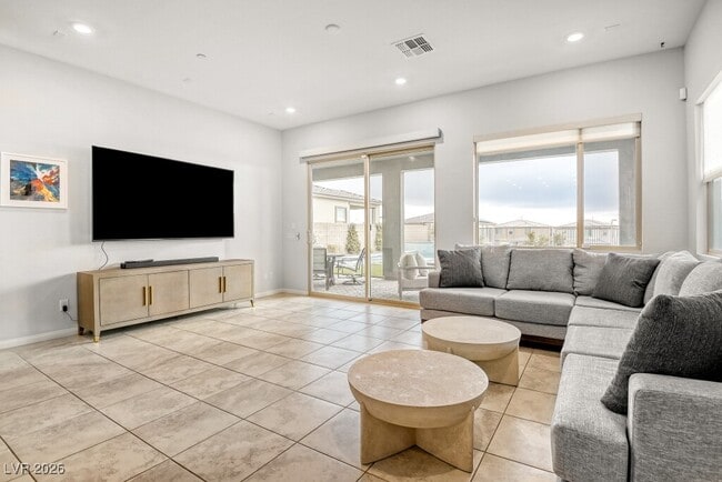 Building Photo - 342 American Dipper St