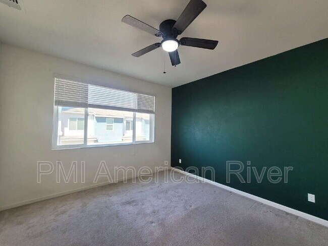Building Photo - 3805 Amelia Rose Way