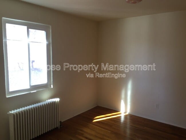 Building Photo - 219 Edison Ave