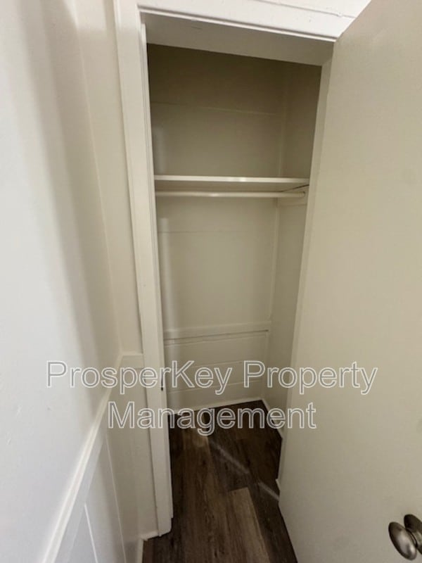 Building Photo - 1436 Brewer Ave