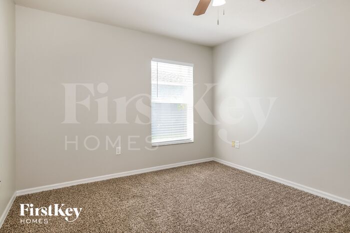 Building Photo - 557 Reddicks Cir