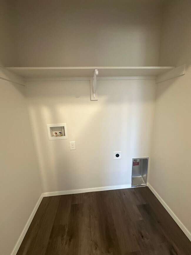 Building Photo - Brand New Three Bedroom | Two Bathroom Home in Claremore