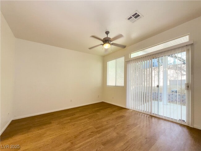 Building Photo - 10789 Muscari Way