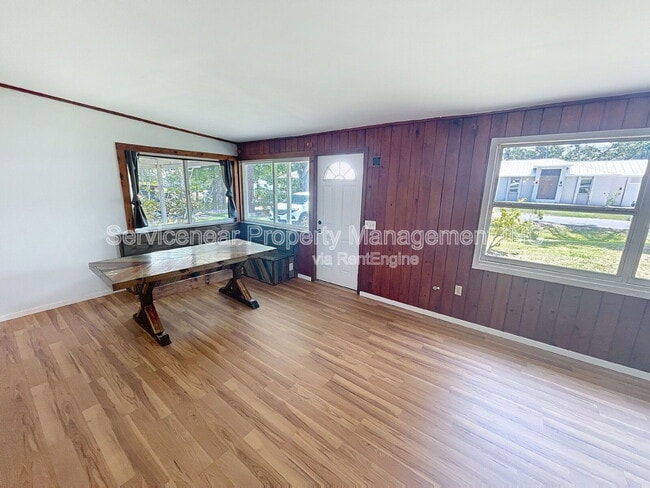 Building Photo - 4722 Harris Ave