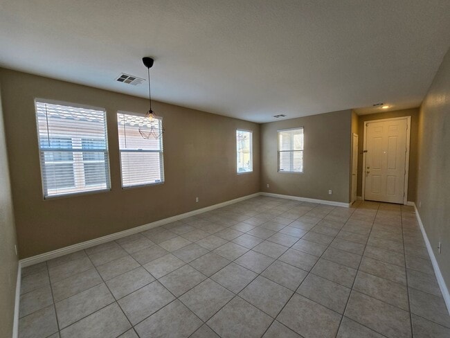 Building Photo - Rhodes Ranch Single Story Rental