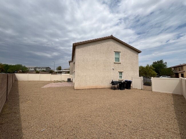 Building Photo - 1729 Ronzard Ave
