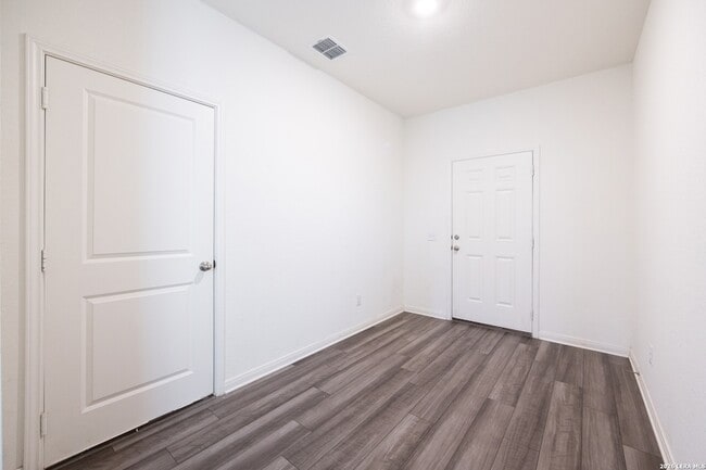 Building Photo - 14423 Bonito Loop
