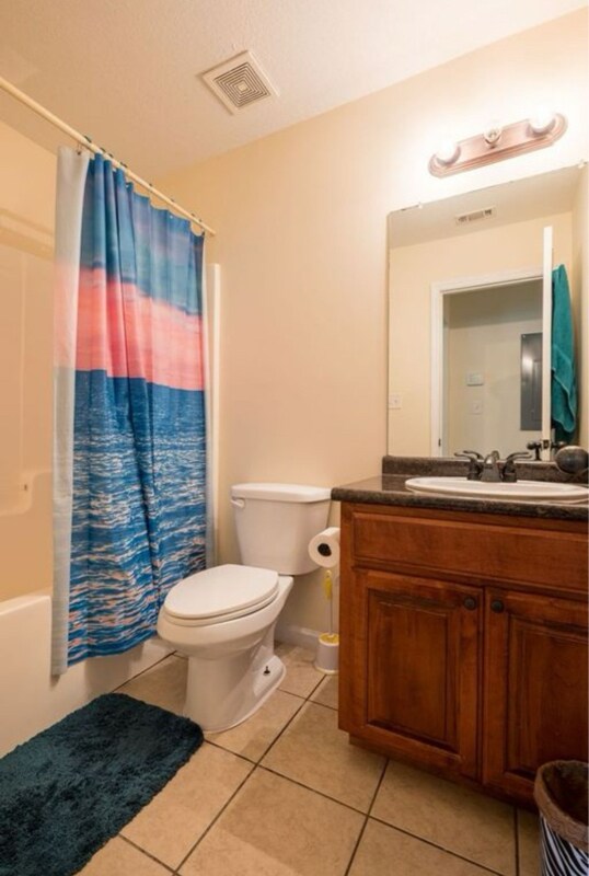 Building Photo - 717 E Force St