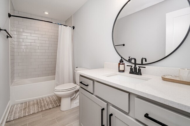 Building Photo - 3427 Earhart Rd