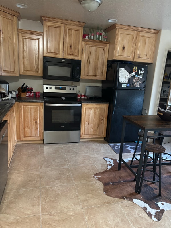 Building Photo - 593 N 50 E