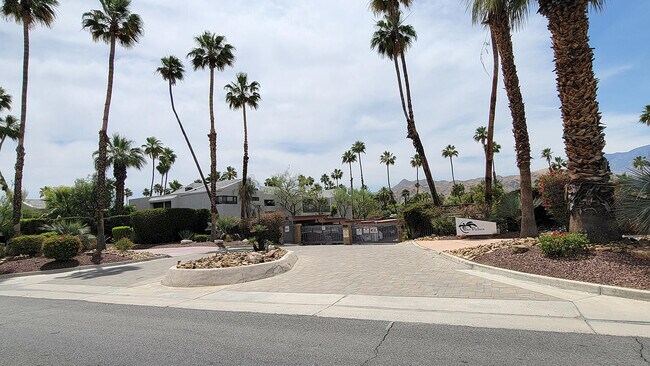 Building Photo - 3155 Ramon Rd