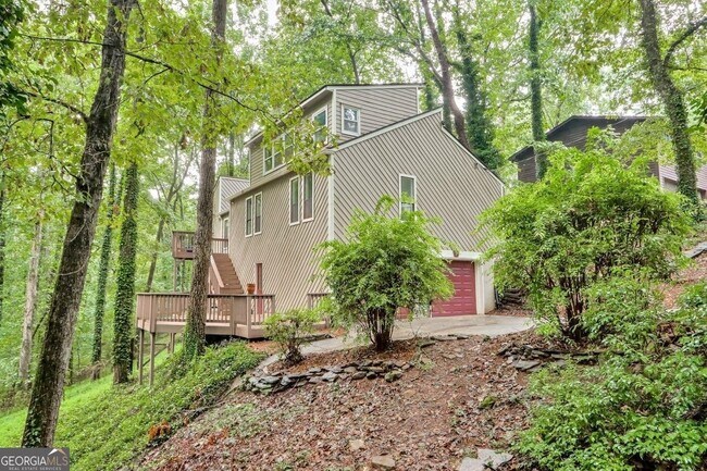 Building Photo - 428 Riverlake Ct