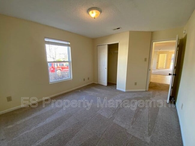 Building Photo - 10264 Cumberland Pointe Blvd