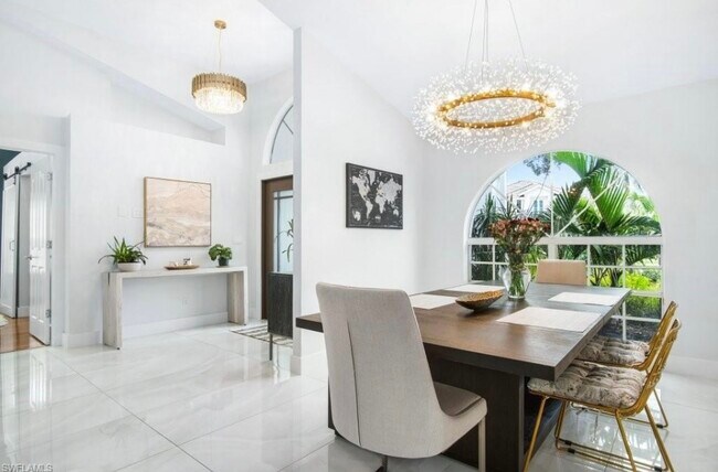 Building Photo - 8139 Las Palmas Way