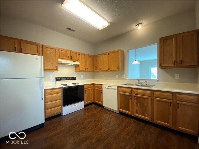 Building Photo - 5310 Cotton Bay Dr W