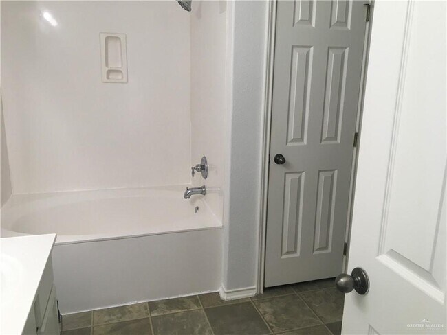 Building Photo - 3618 Wolf Dr