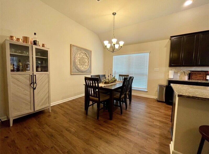 Building Photo - 122 Green Haven Dr