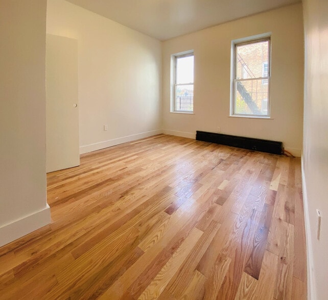 Building Photo - 273 Sumpter St