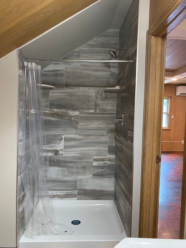 Up stairs studio bath room - 4021 23rd Ave S