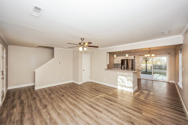 Building Photo - 125 Camforth Dr