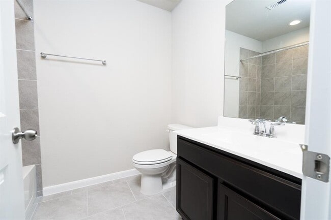 Building Photo - 5502 Pleasant Falls Dr