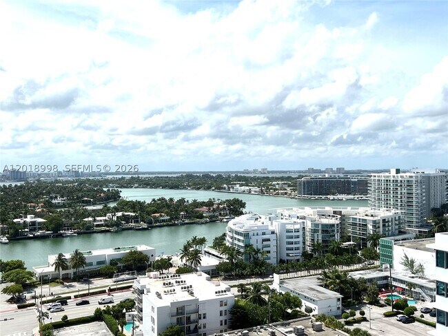 Building Photo - 6515 Collins Ave