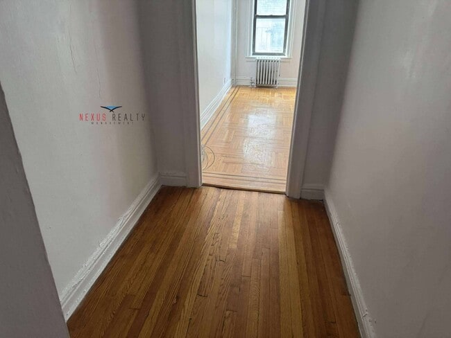 Primary Photo - 25-02 Steinway St