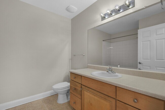 Building Photo - 537 Wingspan Way
