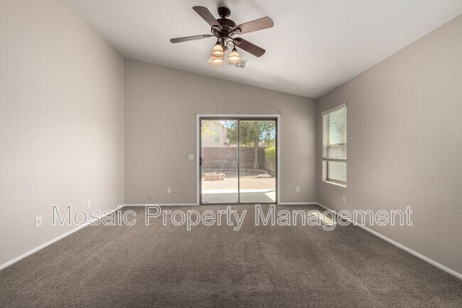 Building Photo - 389 E Angeline Ave