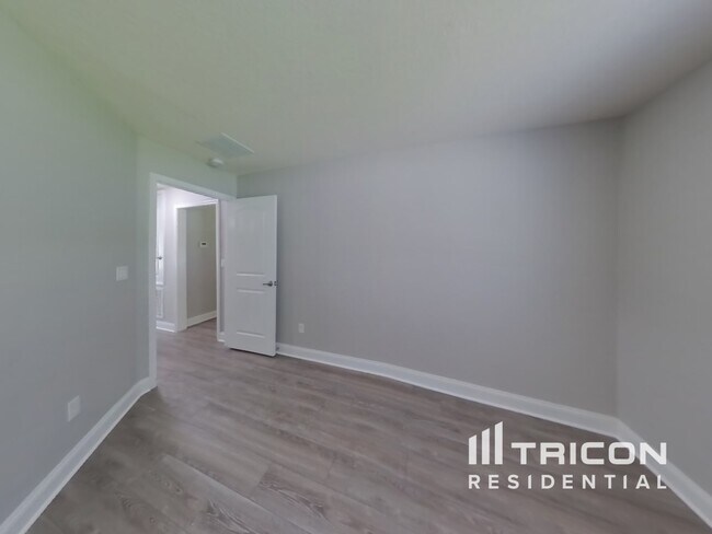 Building Photo - 2320 Bur Oak Place